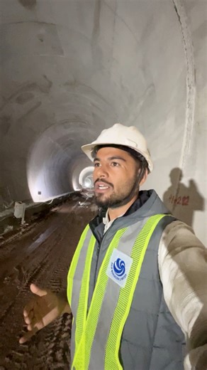 Why joints are provide in gantry | Tunnel work process #gantry #lining #concrete #constructionjoint #tunnelwork #tunnel #railway #tunnel #workprocess #viralvideoシ #treandingvideo #railwaystation #minivlog #shortsreels #instagramreels | Harendra Negi