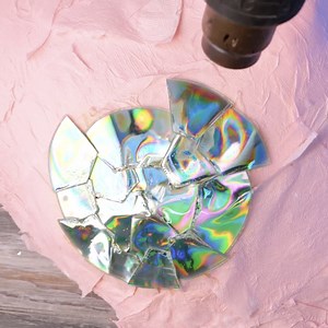 276K views · 383 reactions | Old CDs, New Style!♻️ | 5-Minute Crafts Family | Facebook