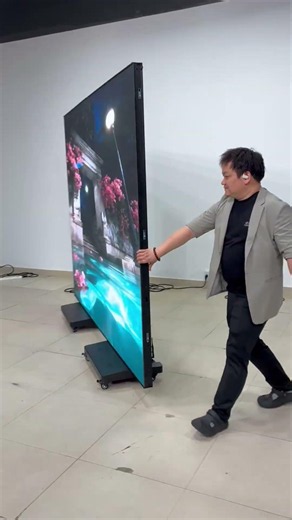 Meet the 3-Fold Advertising Display: Flexibility Meets Impact