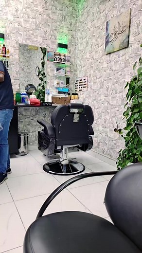 154K views · 3.1K reactions | Best Saloon In Dubai #bearded # #beardman #barber #hair #beard #barbershop #hairofinstagram #hairtutorial #hairtransformation | Unique Raja Gee | Facebook