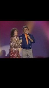The glory days... Country powerhouse duet Conway (Twitty) & Loretta (Lynn) Back when we had REAL Country Music.... Back before it was Conway, Loretta sang with the master Ernest Tubb.... 🎶 Real Country Music 🎶 #conwaytwitty #lorettalynn #CountryMusicHistory #countrymusicfans #pioneer #ClassicCountry #countrymusiclegends #realcountrymusic #CountryMusic #countrymusicsinger #countrymusichalloffame #legend #countrymusiclover | The Possum Keepin' Country Music Country