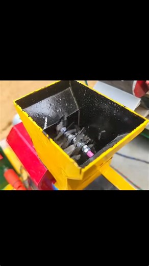 Creativity never goes out of style  #CreativeDIY #LifeHacks #DIYInspiration #CraftIdeas #DIYProject #HandmadeVibes #HomeDecorDIY #Trend #ArtAndCraft #DoItYourself | LifeSpark Stories | Facebook