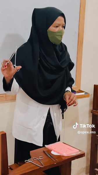 Future LHVs in Real Training! At Apex Institute of Medical Sciences, LHV students learn beyond theory — here they practice episiotomy and stitching with real hands-on training. Skills that build confidence for the actual delivery room! #foryou #ApexInstitute #DeraIsmailKhan #bhakkar #tank