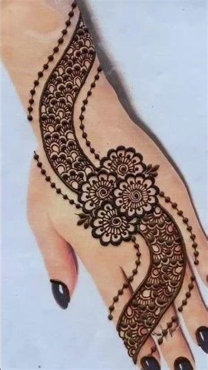 Simple and easy mehndi design So Beautiful mehndi 💚🌿🌿🌿✨