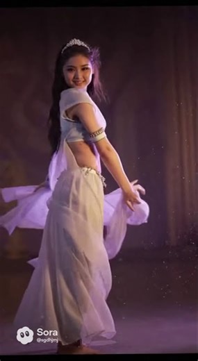 Cinematic Cosplay Dance | This Cosplay Transition Is Mesmerizing ✨