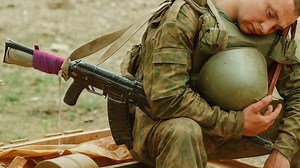 Russian Soldiers’ AK Mods: Uncovering the Purpose of Paper Tubes & Pink Stripes