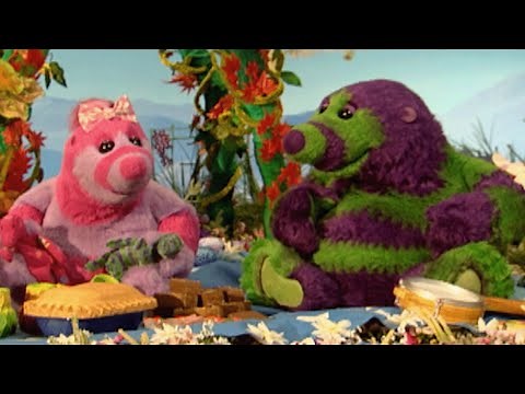 Picnic In The Garden FULL EPISODE 🧺 Back To School with Roly Mo | Learning Show for Kids