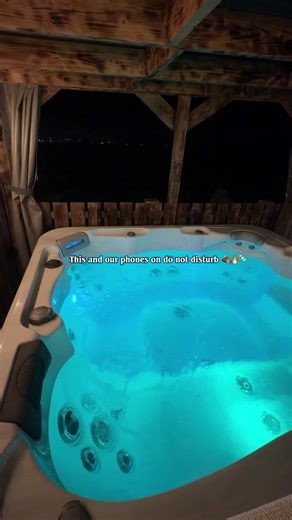 Cozy Country Getaway: A Perfect Pod Experience