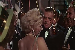 Natalie Wood Movie introducing Warren Beatty Splendor in the Grass 1961 Official Trailer Splendor in the Grass is a 1961 American period drama film produced and directed by Elia Kazan, from a screenplay written by William Inge. It stars Natalie Wood and Warren Beatty (in his film debut) as two high school sweethearts, navigating feelings of sexual repression, love, and heartbreak. Pat Hingle, Audrey Christie, Barbara Loden, Zohra Lampert, and Joanna Roos are featured in supporting roles. Splendo