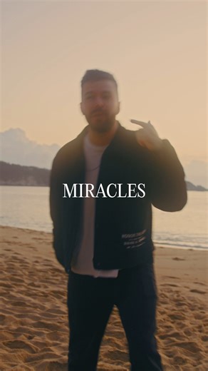 First song of 2026! This song reminds me that we are miracles every time I hear it. God has breathed life in our lungs. And sometimes we need to stop and look around to see if things he’s doing! So LOOK AT ALL THESE MIRACLES! Who do you think is a feature on it?? | Evan Craft