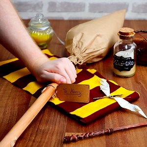 426K views · 1.3K reactions | Turn your halloween from muggle to magical with these Harry Potter themed DIYs! 慄‍♂️⚡️ | Craft Factory | Facebook