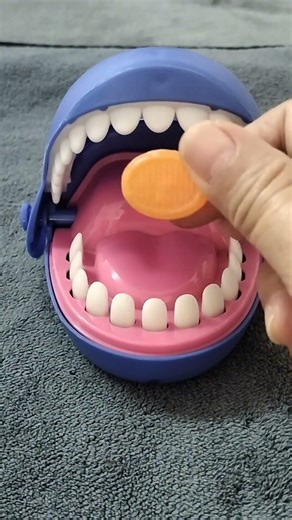 ASMR SHARK DENTIST EATING HACK ORANGE CANDY #shortvideo #shorts #asmr #food #yummy #satisfying