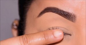 How to Curl Lashes Without Eyelash Curler - 5 Creative Curling Methods