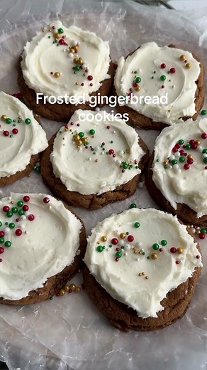 I’m putting a tutorial video together right now, but if you want to bake it sooner, this recipe is actually on my website www.cake-babe.com #gingerbread #cookies #gingerbreadcookies #creamcheesefrosting #peoplewhobake #bakers #homebakers #sprinkles #funrecipes #cookieswap