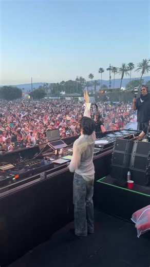 Madeon dropping Icarus at Coachella Absolute classic @madeon @coachella