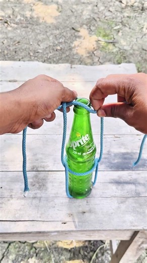 A Amazing Skills for carry bottle