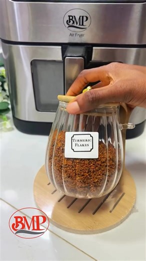 Fresh turmeric chopped in seconds ⚡ Then dehydrated into pure, dry turmeric ready for storage, tea, or spice mix 🌞 All done effortlessly using two kitchen game-changers: 🔹 BMP 3L Food Processor — fast chopping, grinding & blending 🔹 BMP Digital Air Fryer — perfect for dehydrating without heat damage Why struggle when your kitchen can work smart for you? With the right tools, you get: ✨ Faster & easier prep ✨ 100% natural, no preservatives ✨ Less wastage, more savings Healthy living doesn’t ha