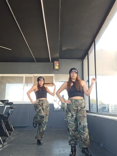 Dance Trends: Exploring the Lesserafim Kats Eye Challenge