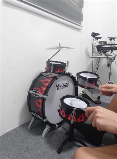 Pag-ibig ay Kanibalismo: Real Drum Tutorial