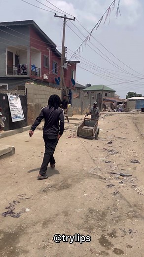 Hilarious Money Prank in the Hood: Wait for the Punchline