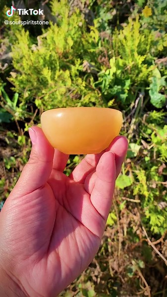 I really didn't expect it.😯😯😯#crystal #crystals #crystalshop #fyp #StemDrop001 #foryou #crystaltok #bowl #cup #orangecalcite #calcite
