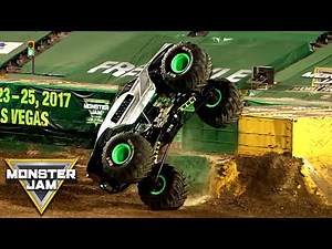 Monster Jam World Finals 17 XVII (2016) Freestyle Highlights | Monster Jam