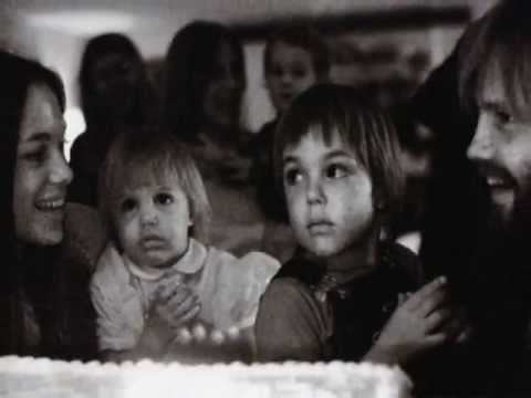 Angelina Jolie, Jon Voight & Marcheline Bertrand ♥