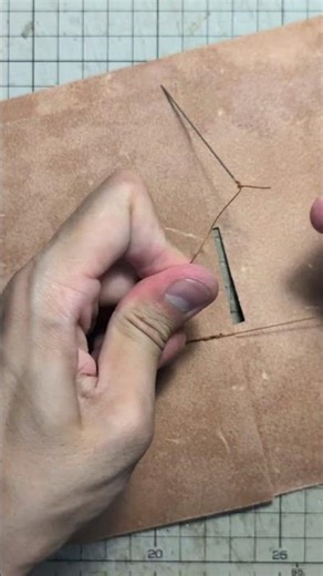 Hand Stitching – 2-Piece Leather Wallet Process [Free Pattern]