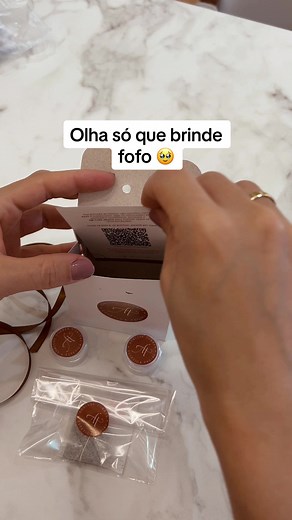 Olha só que graça ficou esse brinde de pós procedimentos que fiz para os meus pacientes da clinica 🥹🤎 #brinde #brindecliente #personalizado #limpezadepele #presentes #esteticafacial #esteticista #fyp #fypage