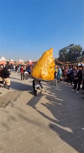 Duniya ka Sabse Bada Samosa 🌍🥟🔥 #DuniyaKaSabseBadaSamosa #LargestSamosa