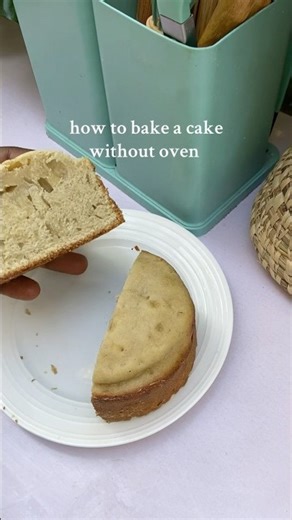 how to bake a cke without oven and mixer. #cake #nigerianbaker #baking #fypp #viralshort