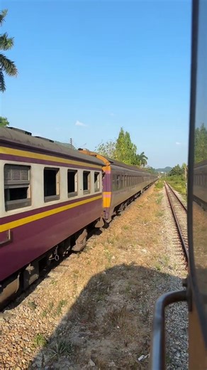 ข.86 หลีก ข.1501 สถานีใสใหญ่(สใ.) #รถไฟสายใต้ #พนักงานรถจักร