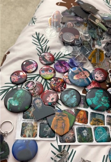 В видео рассказала, кто и как нам отправил посылку из России в Америку с WB #лололошка #imnotahuman #littlenightmares #переездвсша #школьницавсша