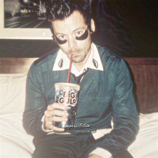 one thing about harry styles is that he'll pull off the craziest mvs ever 😭 | #edit #harrystyles #viral #fyp #harrystylesedit | | cc : ws1de | dts : @𝗘𝗺𝗺𝗮 ★ @×͜× @Ash @𝙆!🪽¹ᴰ @Paris.shadows @paisley ⭑.ᐟ🎐 @kay౨ৎ @p ⋆˚꩜｡ @𝒯𝒾𝒶 ♡ @𝐚𝐫𝐢𝐱𝐜𝐜🇩🇪☆ @𝐄𝐝𝐢 @𝐚𝐥𝐢 ᥫ᭡ @🌟sophiehoran⸆⸉🌟 @zoey ⋆౨ৎ˚⟡˖ ࣪ @sampada, occasionally.🫀🫀 @𝐥𝐞𝐲𝐲౨ৎ @mar ⋆.ೃ࿔*:･ ORIGINAL CONTENT AND QUALITY [Harry Styles edit, aperture music video, Kiss all the time. disco occasionally, foryoupage]