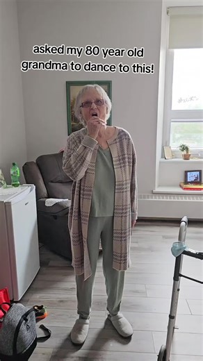 roxiine.books on TikTok