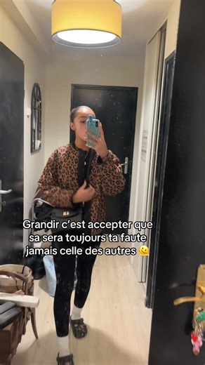 Vidéos de 𝒦𝒟’🥀🤍 (@kaailynee) avec F200 HLM 2 - f200_starboy