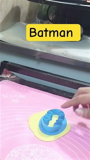 Batman logo making tutorial in easy way #homebaker #batman #logo#viralvideo