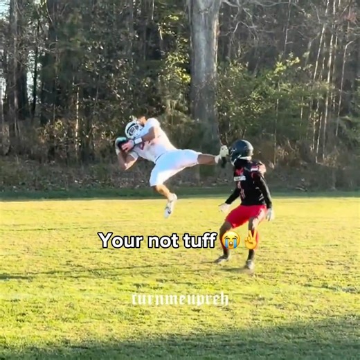 You did nothing lil bro 😂✌️#fyp #football #37u