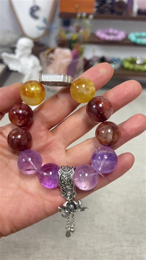 Long time no see 😘😘#crystalhealing #heartwarming #bracelet