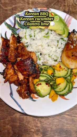 Korean BBQ chicken glazed to perfection, 🍗🥒🍚mealideas #mealinspo #foodie #chicken