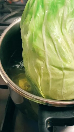 Delicious Stuffed Cabbage Rolls: Step-by-Step Recipe