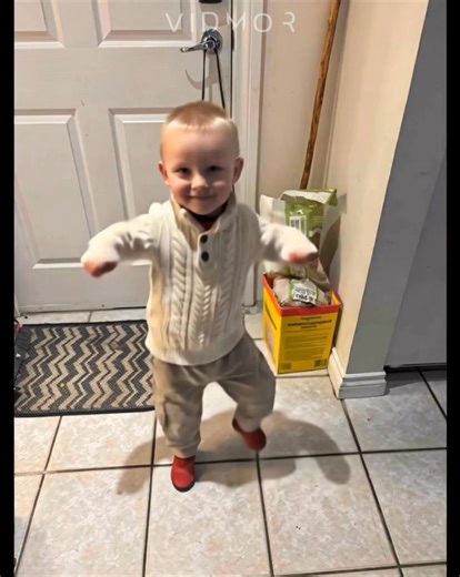 Noah showing his new dance moves | Devon Chivers