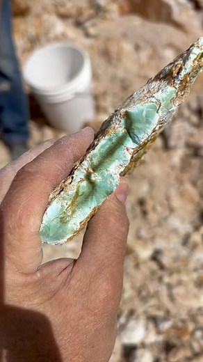Kingman Turquoise Mine | Kingman mine production is giving us some two tone polychrome greens this week. Stay tuned for more mining production videos. Turquoise... | Instagram