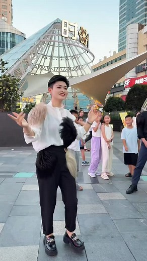 50K views · 3.5K reactions | 新加坡假发定制#新加坡假发定制 #新加坡假发推荐 #singaporewig #wig #新加坡假发 #根据脸型设计发型 | MIN KOO HAIR STUDIO | Facebook