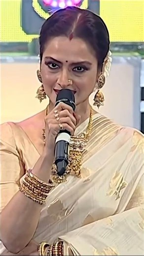 Dekha Ek Khwab to..😍Rekha Ki Ek Nazar Ne Amitabh Ko Deewana Bana Diya💞🔥#shorts #viral#love #trending