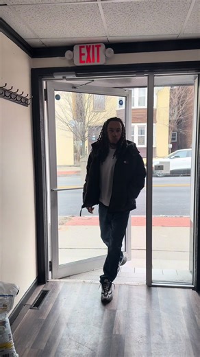 Watch me do a taper fade 💈……… If you are looking for a reliable barber in the Troy, NY area click the link in the bio to book💯 #transformation #fyp #barber #taperfade #menshair