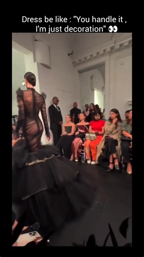 This look require full concentration 👀🫠#model#runway#runwayfashion#catwalk#viral#shorts