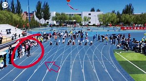 2M views · 4.1K reactions | GOLD MEDAL: A college cameraman got some great footage while filming a 100-meter dash — and ended up outrunning all of the sprinters on the track, even with his heavy camera gear. | CBS News | Facebook