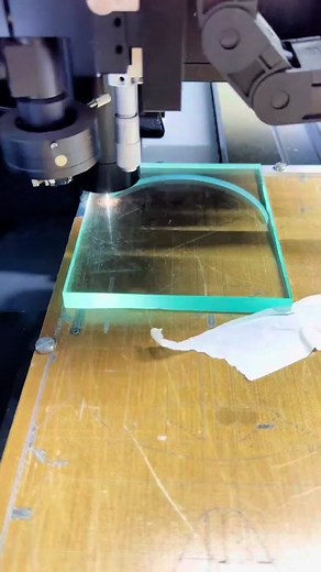 Innovative Glass Cutting Techniques with Laser Machine