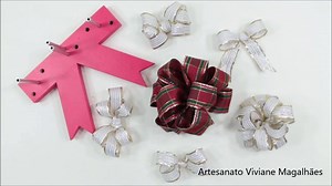 Faça vários modelos de laços, laço simples, laço duplo, laço triplo, laço bola, mini laço, etc. Use sua criatividade!!! Nos acompanhe no Youtube: youtube.com/c/artesanatovivianemagalhaes ❤ Este aparelho vai ser sorteado no canal do youtube se inscrevam lá. ❤ Aparelho: http://goo.gl/RtbOcH ❤ ACOMPANHE NAS REDES SOCIAIS:❤ ❤Facebook:https://www.facebook.com/ArtesantoVivianeMagalhaes ❤Twitter: https://twitter.com/ArtesVivianeMag ❤Instagram: @artesanatvivianemagalhaes ❤https://www.instagram.com/artes